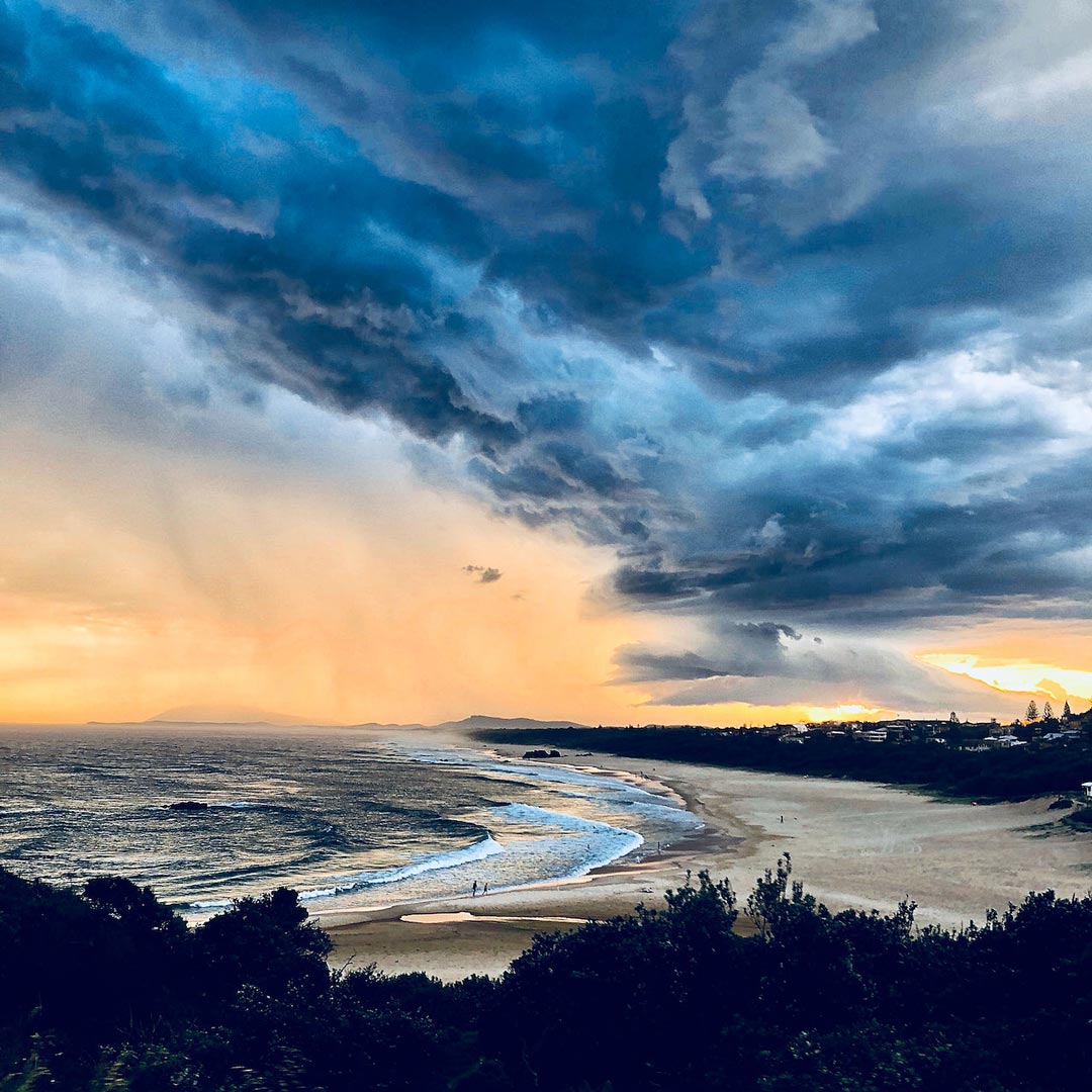 Orage en formation en bord de mer