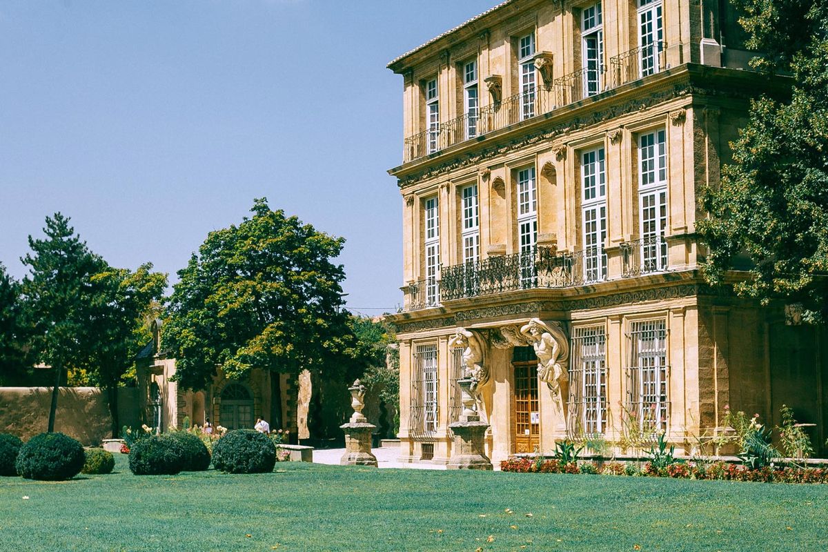 Aix-en-Provence : La ville du soleil et de l'art de vivre en Provence