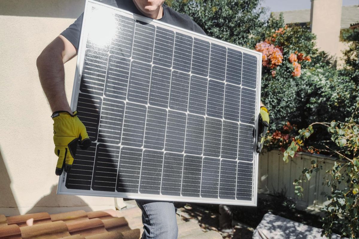 Installez facilement votre panneau solaire plug & play en un rien de temps